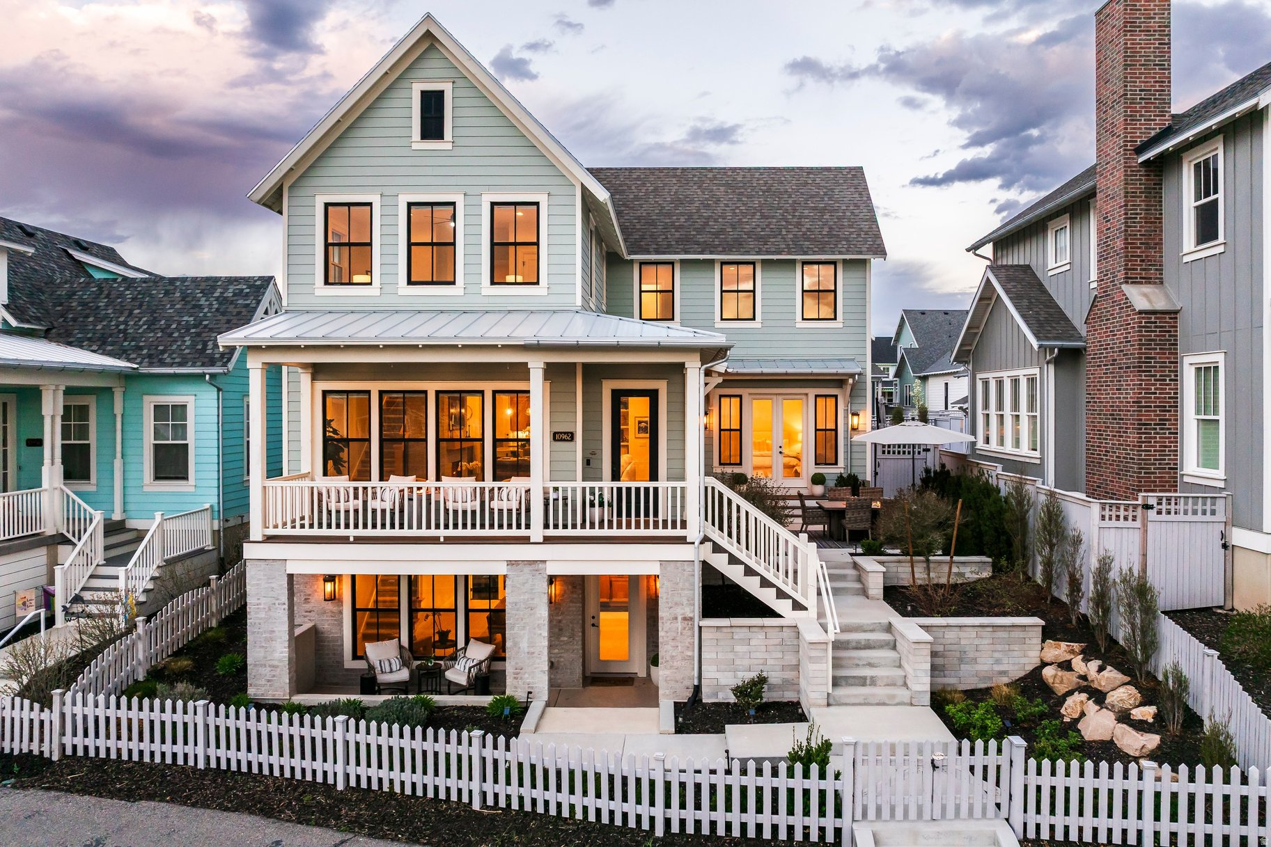 DAYBREAK - Residential