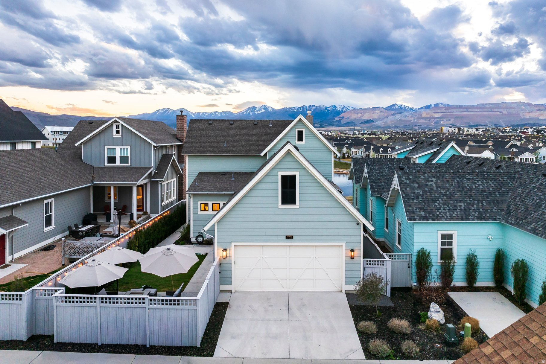 DAYBREAK - Residential