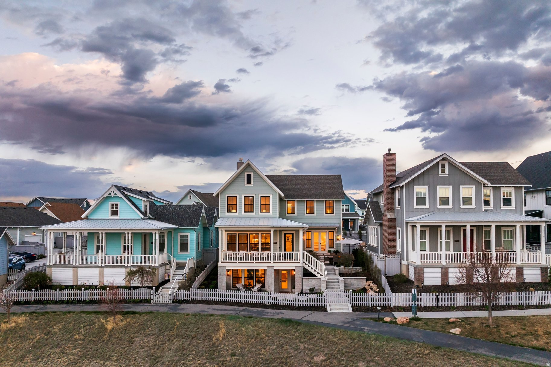 DAYBREAK - Residential