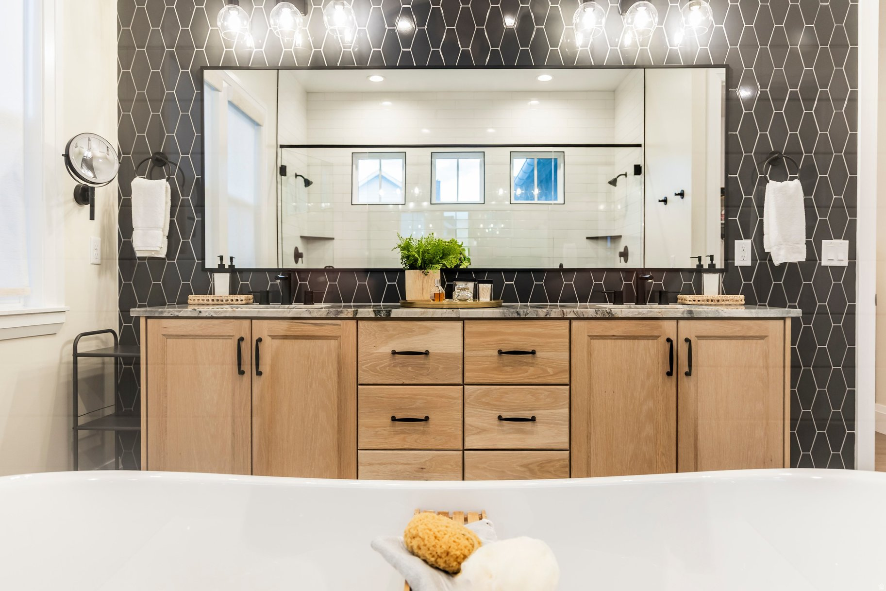 DAYBREAK - Residential