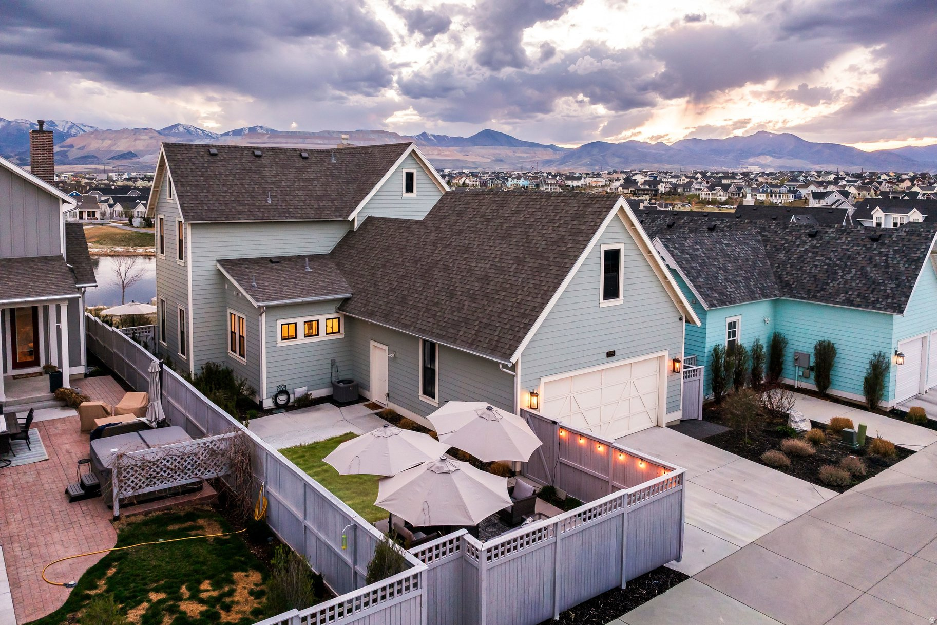 DAYBREAK - Residential