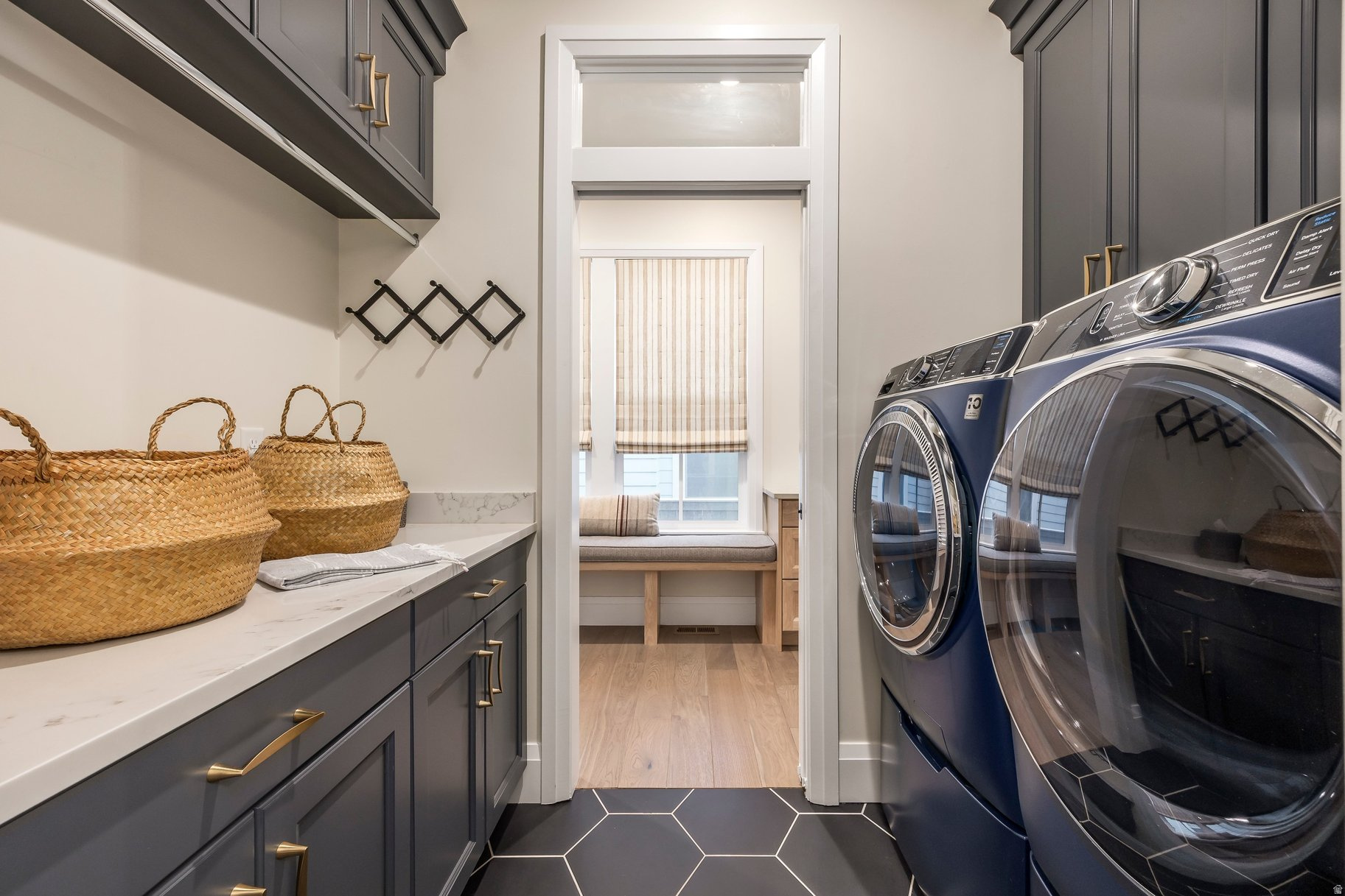 DAYBREAK - Residential