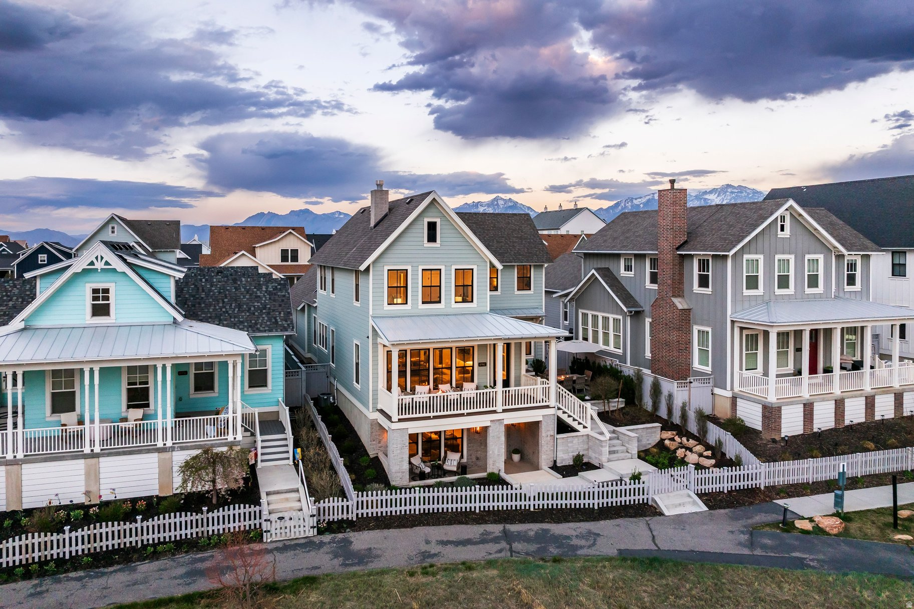 DAYBREAK - Residential