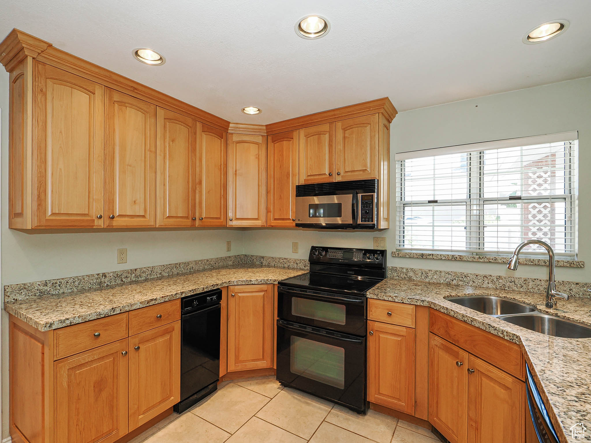 FAIR MEADOWS - Residential