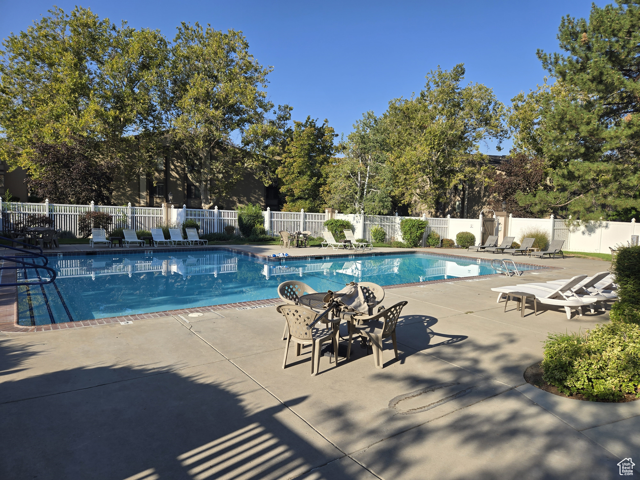 FAIR MEADOWS - Residential