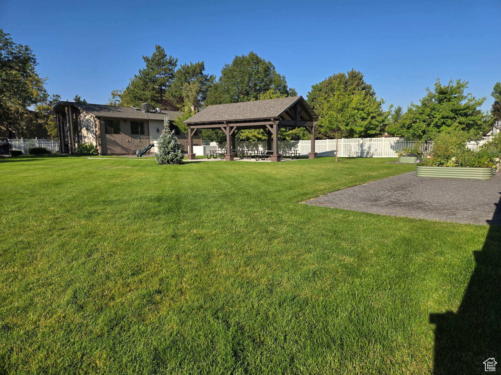 FAIR MEADOWS - Residential