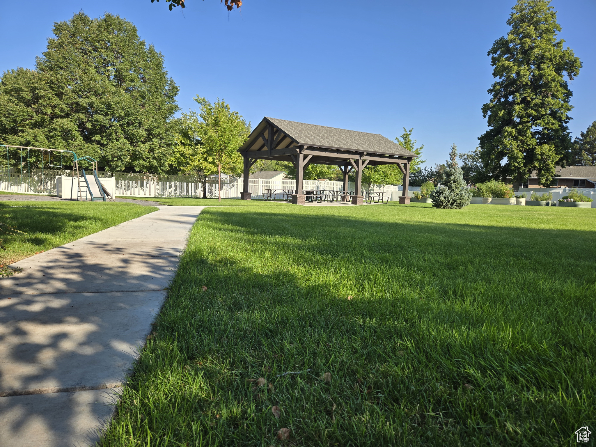 FAIR MEADOWS - Residential