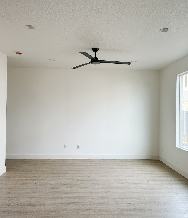 TRAVERSE MOUNTAIN - Residential