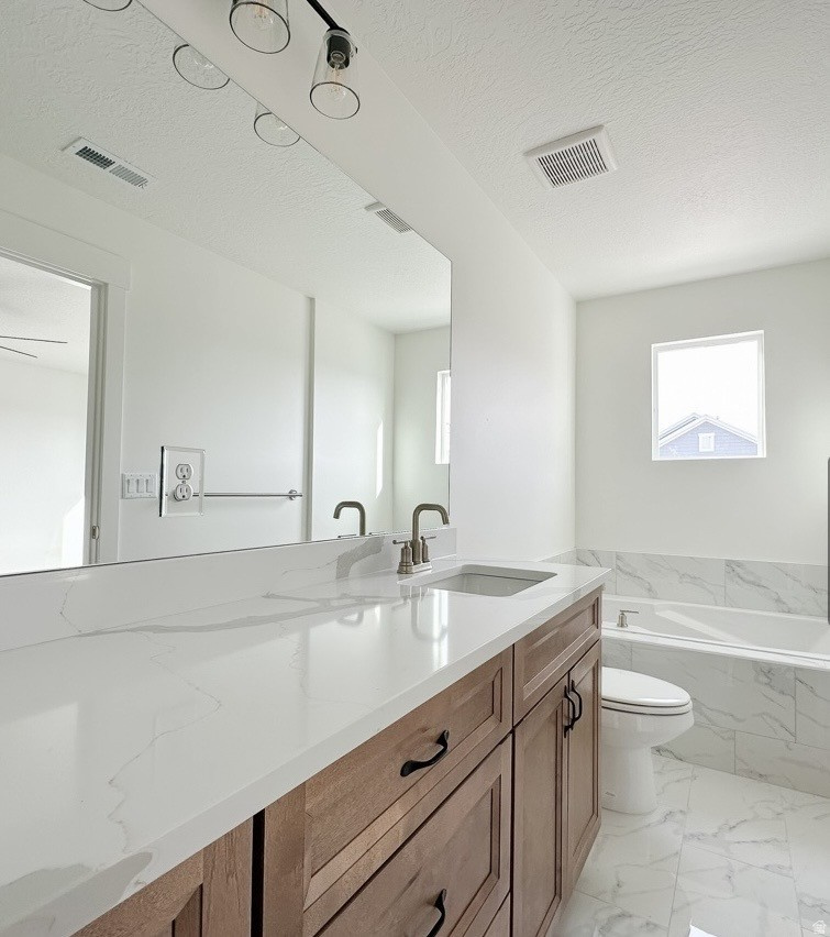 TRAVERSE MOUNTAIN - Residential