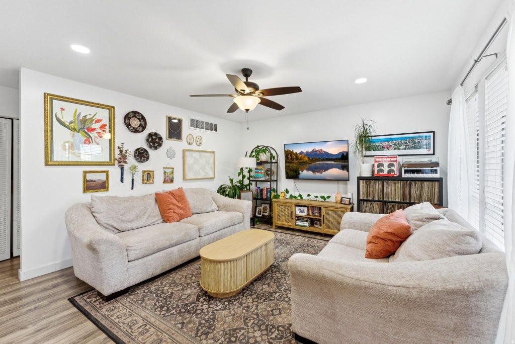 Photo of 1850 S 300 E #6, Salt Lake City, UT 84115 (MLS # 2162971)