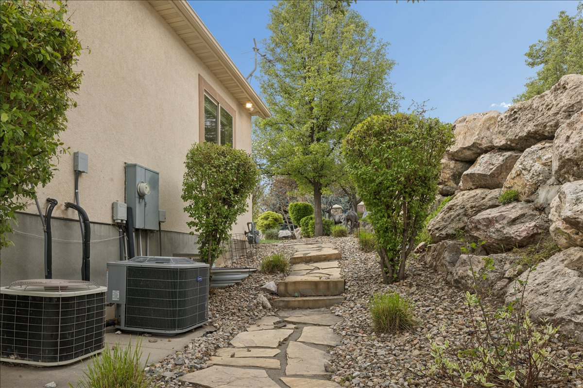 OAK MEADOWS - Residential