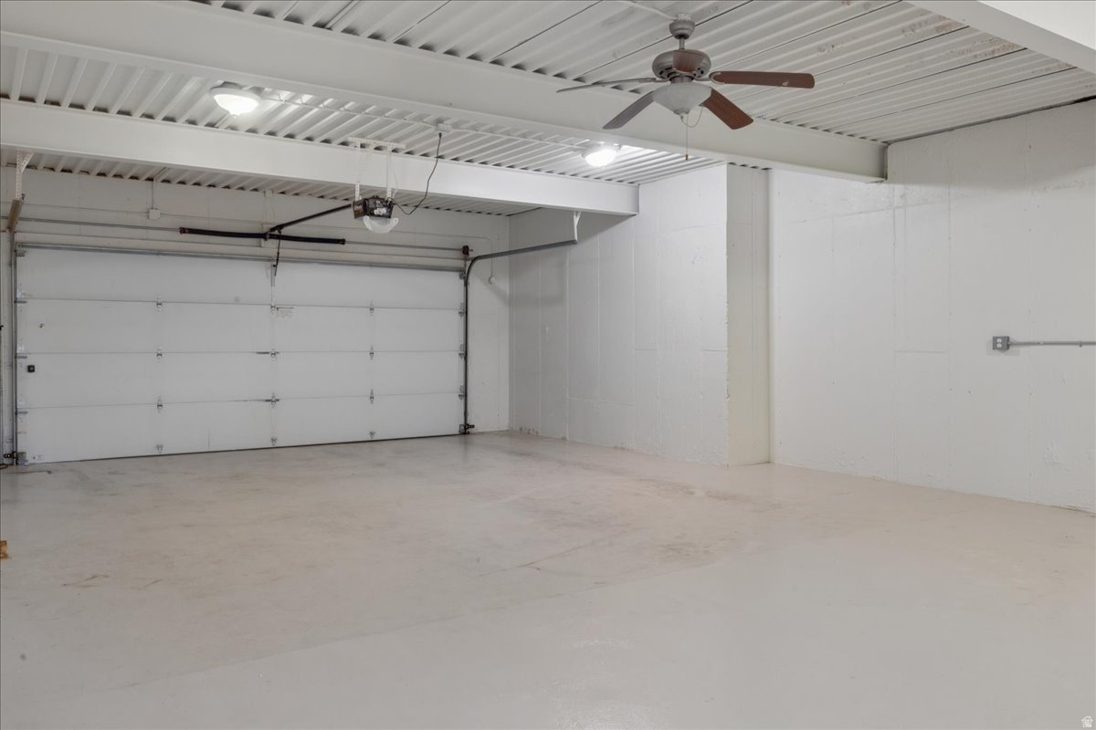 OAK MEADOWS - Residential