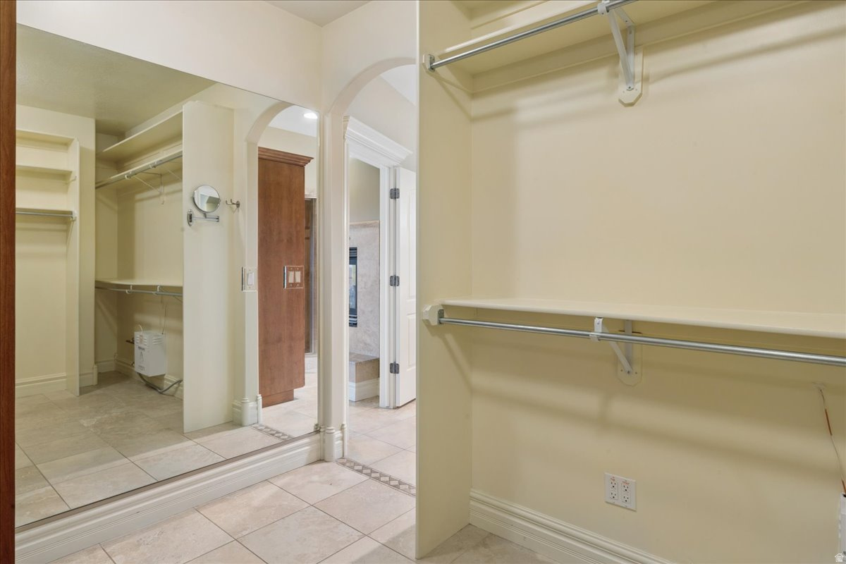 OAK MEADOWS - Residential