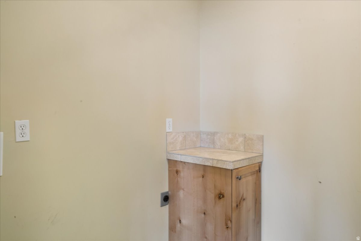 OAK MEADOWS - Residential