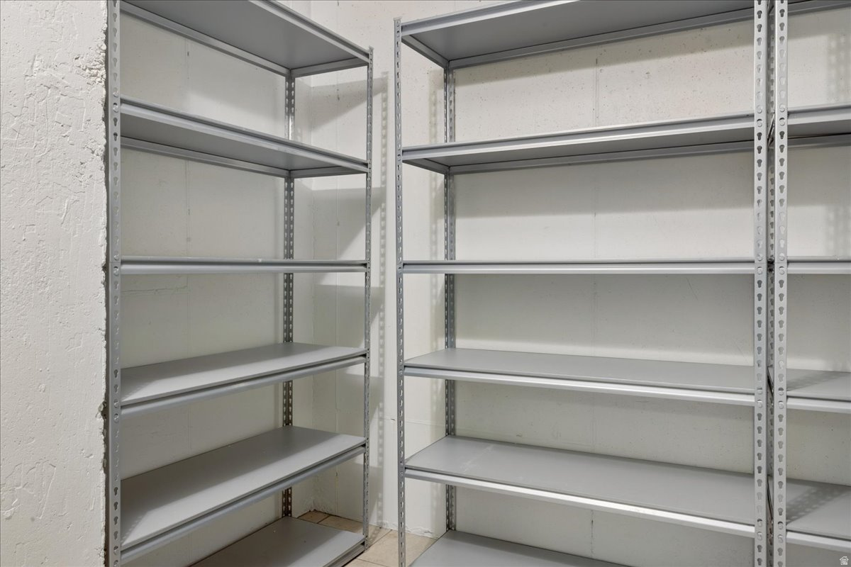 OAK MEADOWS - Residential