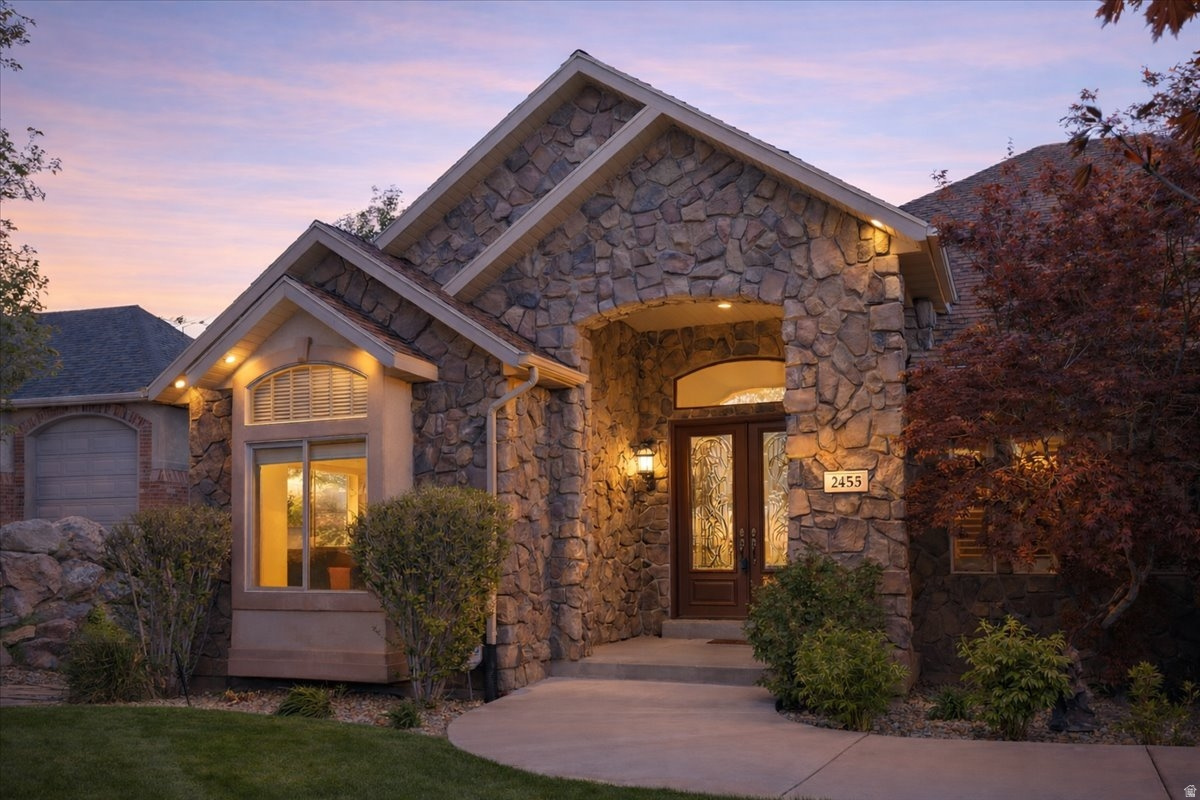 OAK MEADOWS - Residential