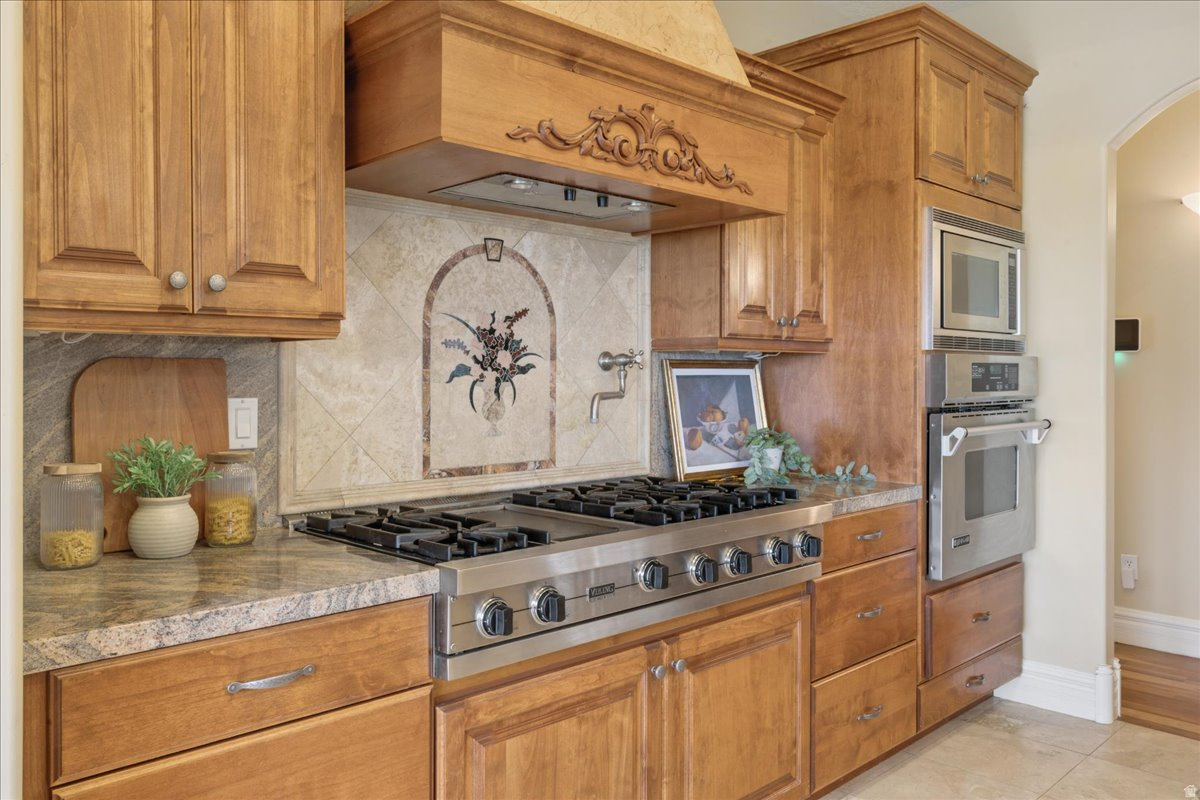 OAK MEADOWS - Residential