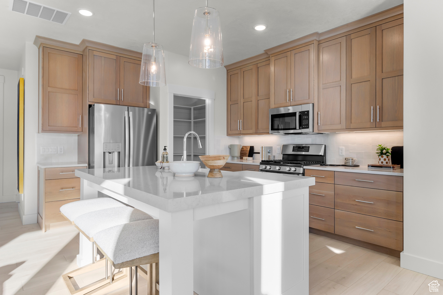 RIVERS EDGE - Residential