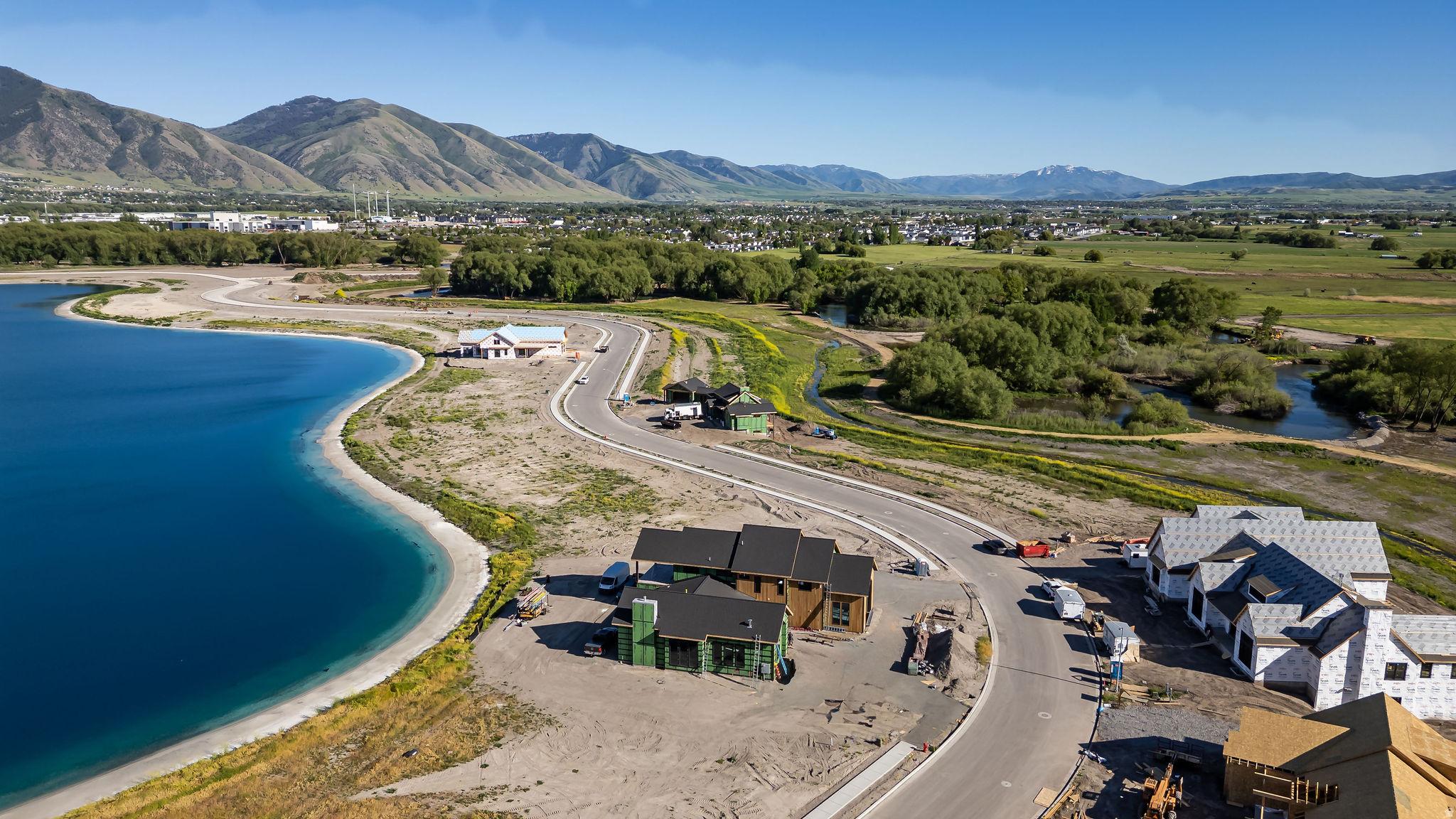 WILLOW LAKES - Residential