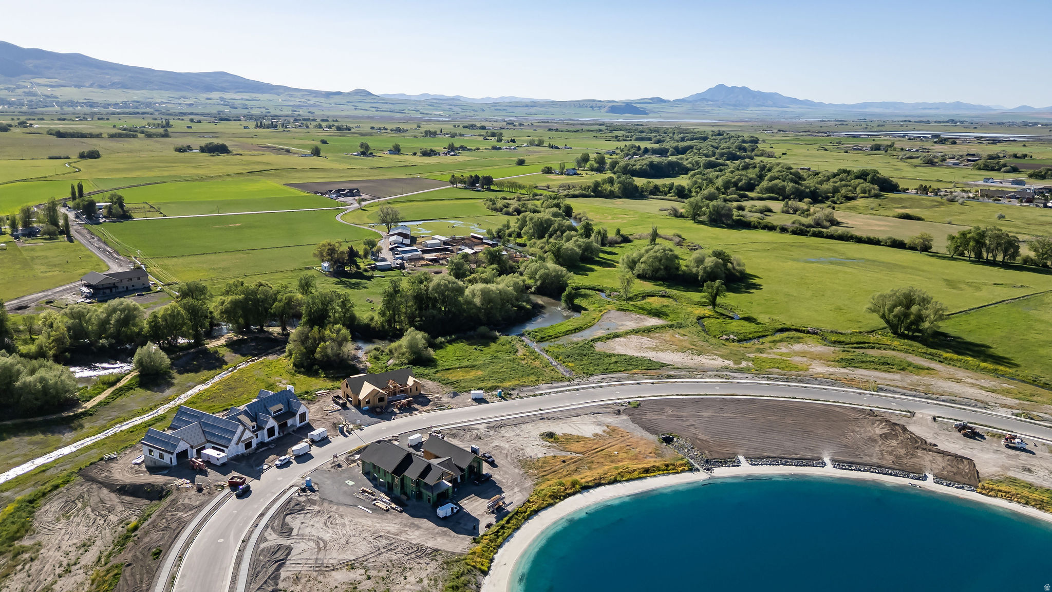 WILLOW LAKES - Residential