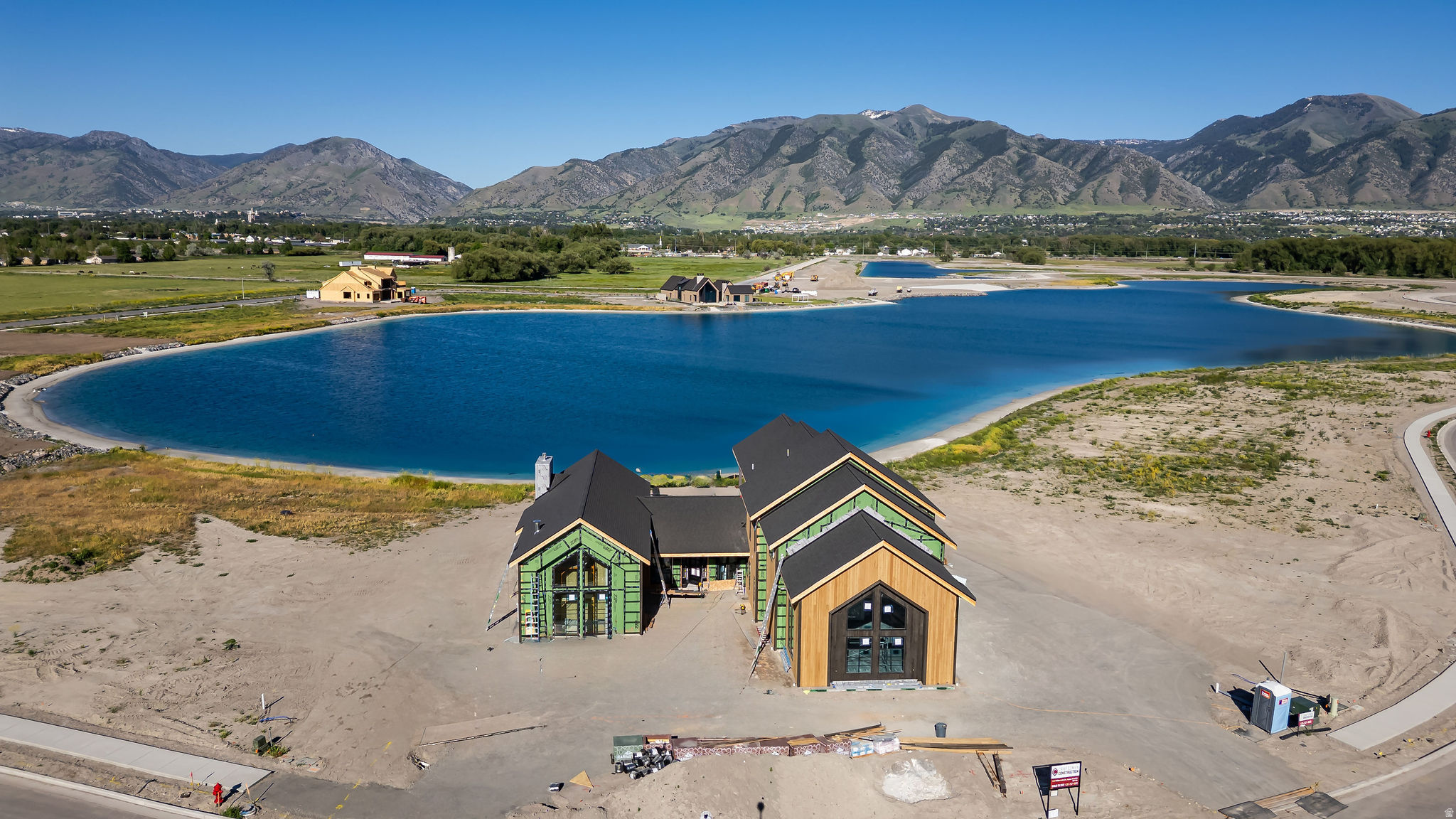 WILLOW LAKES - Residential