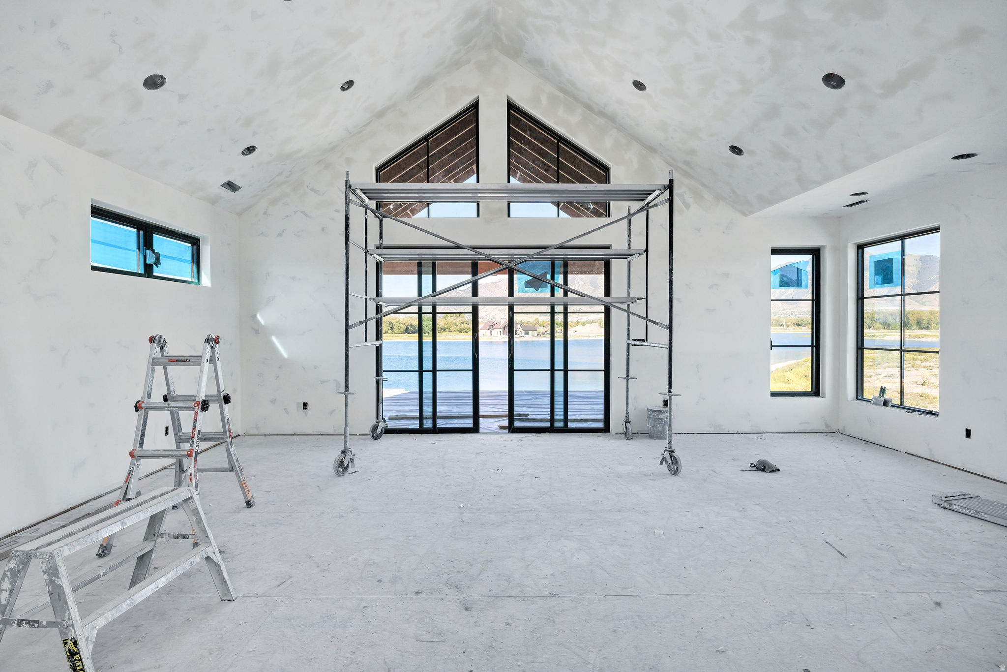WILLOW LAKES - Residential