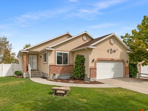 Photo of 5476 W RIDGE FLOWER WAY, Kearns, UT 84118 (MLS # 2183817)