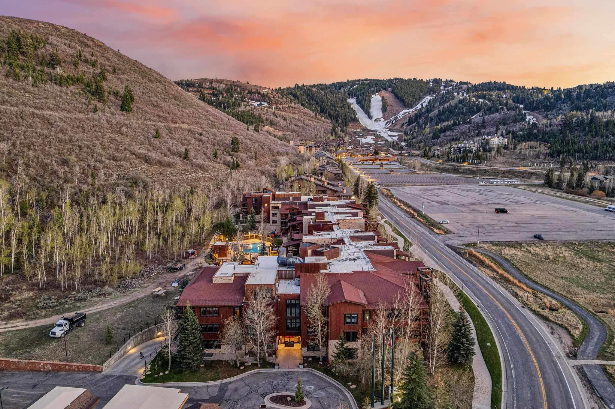 DEER VALLEY PHASE II CONDOMINIUM - Residential