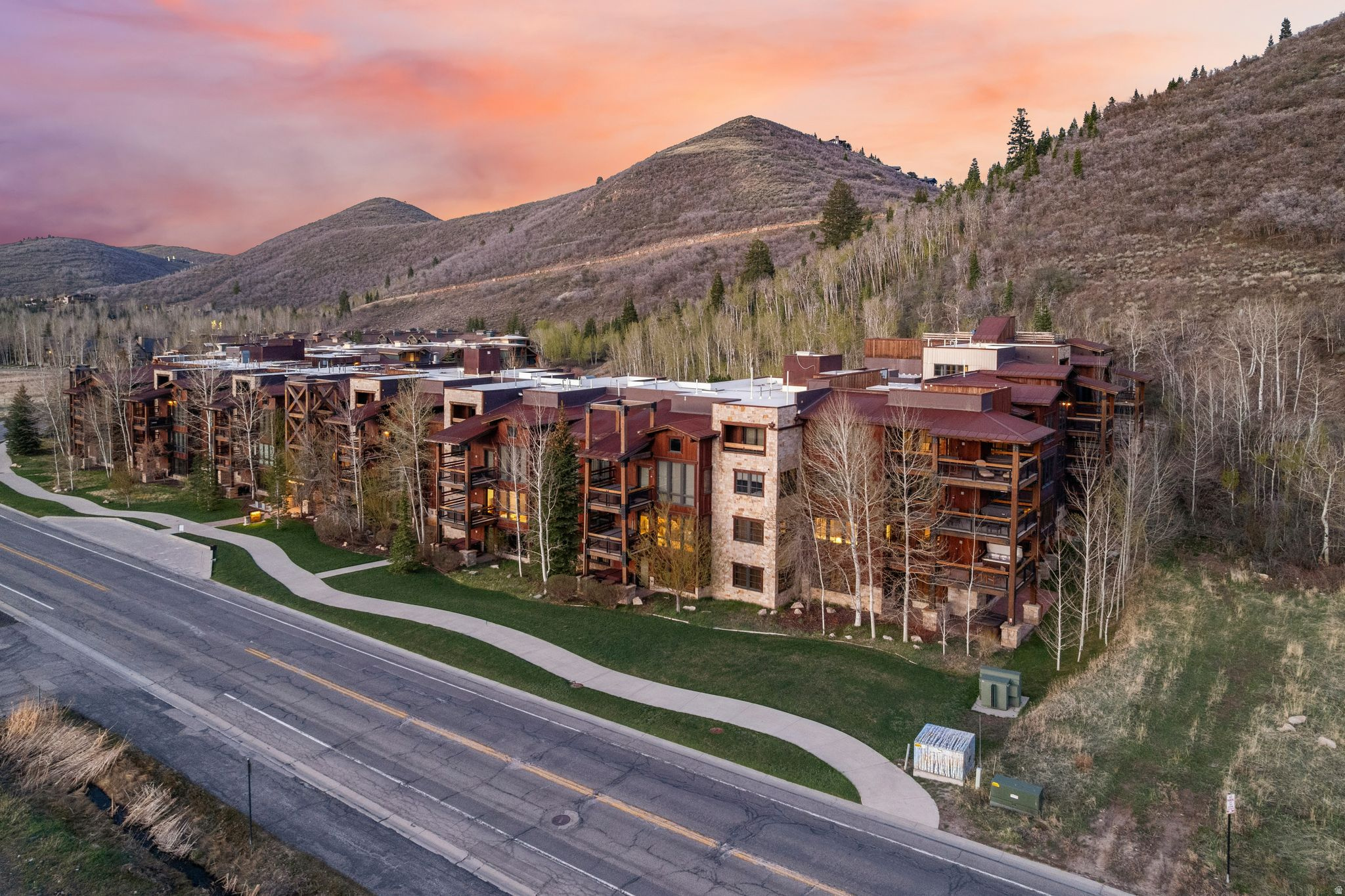 DEER VALLEY PHASE II CONDOMINIUM - Residential
