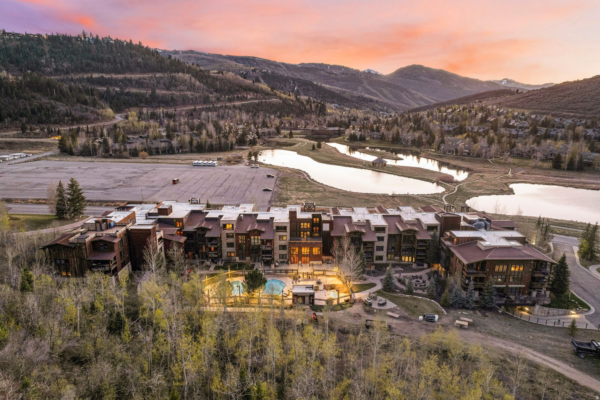 DEER VALLEY PHASE II CONDOMINIUM - Residential