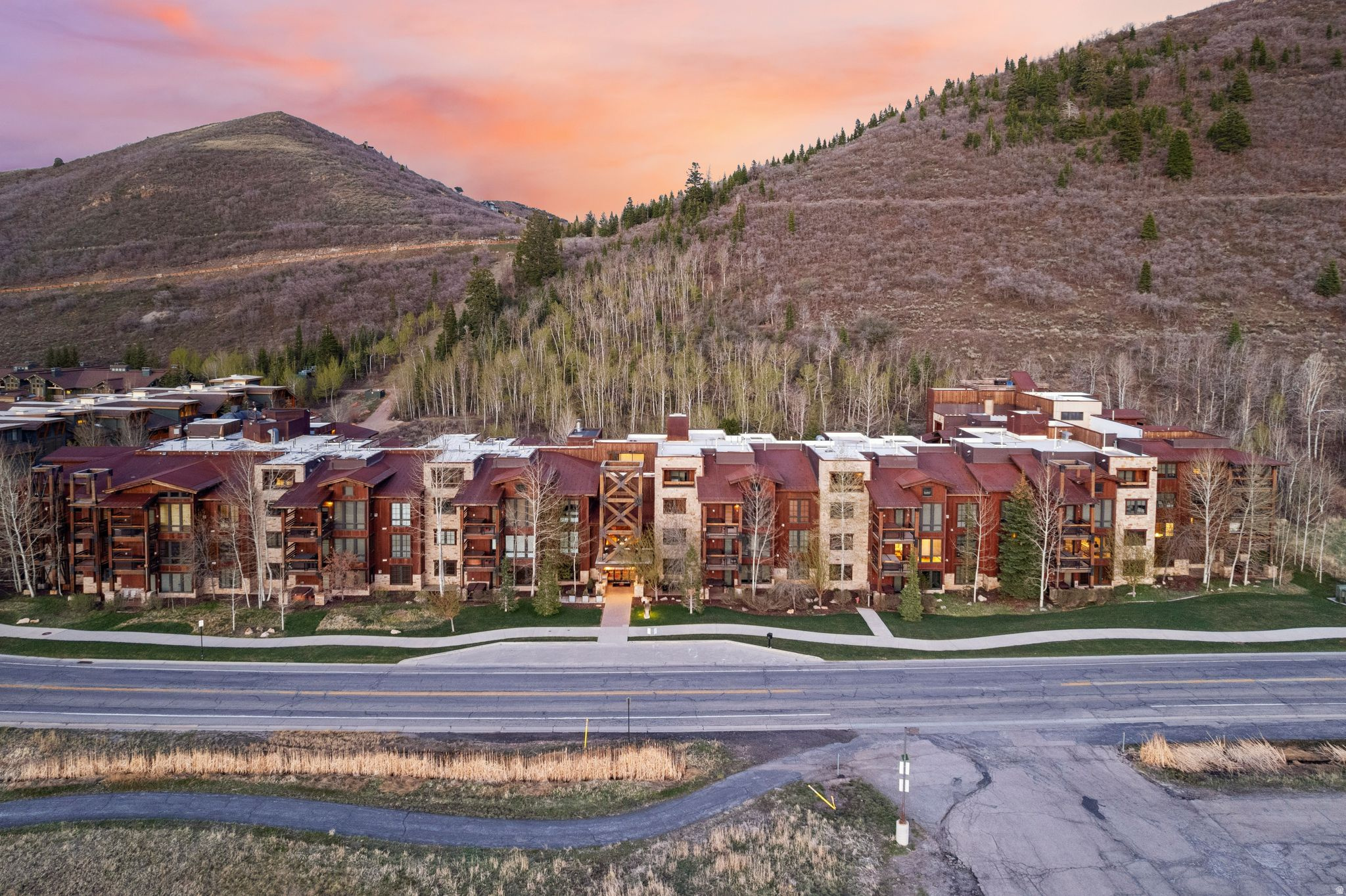DEER VALLEY PHASE II CONDOMINIUM - Residential