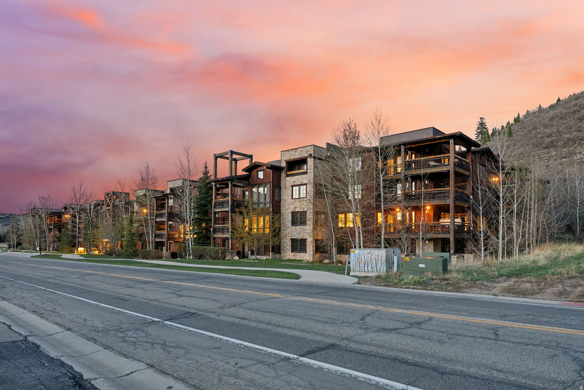 DEER VALLEY PHASE II CONDOMINIUM - Residential