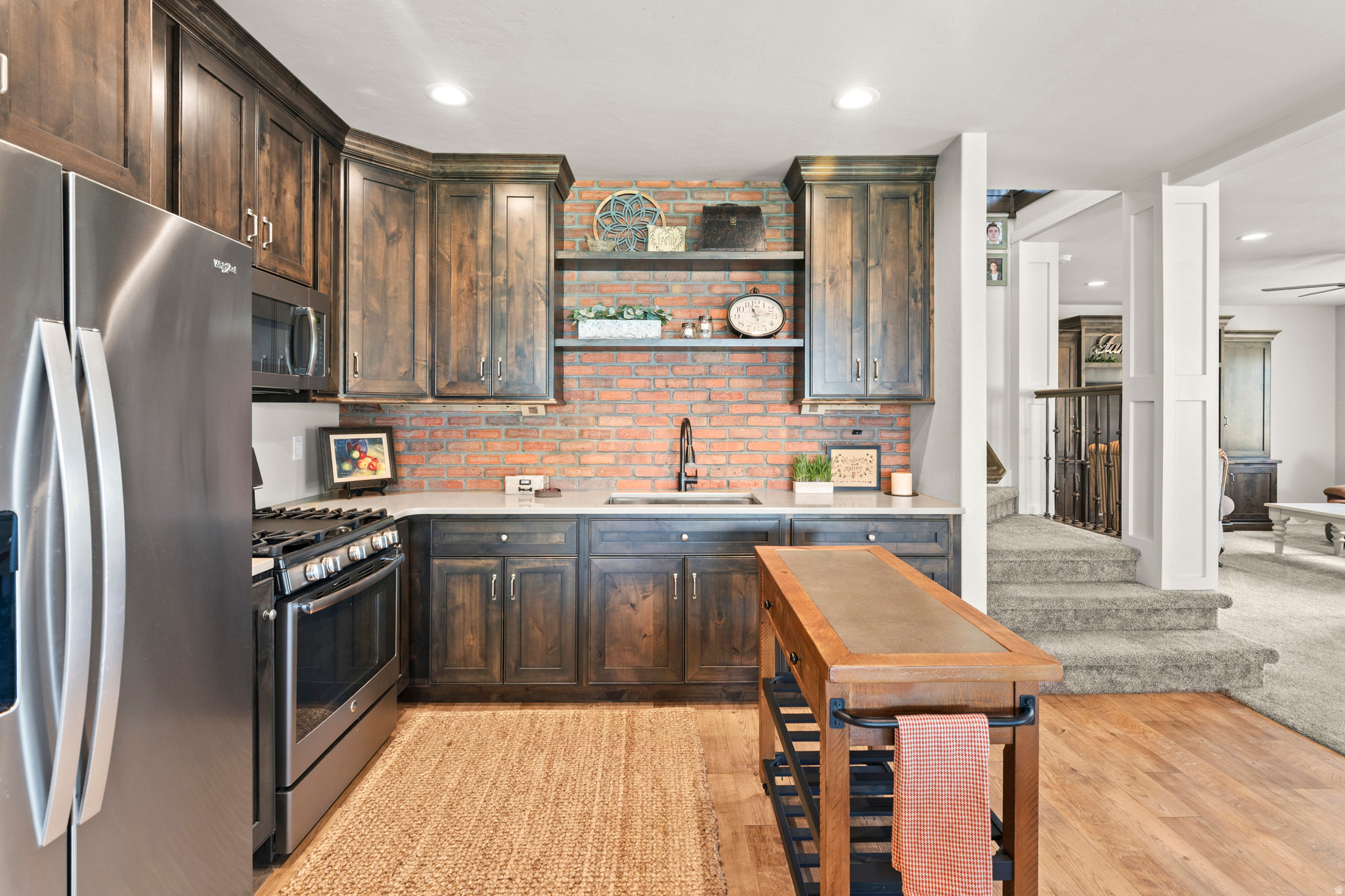 MOUNTAIN VIEW - Residential