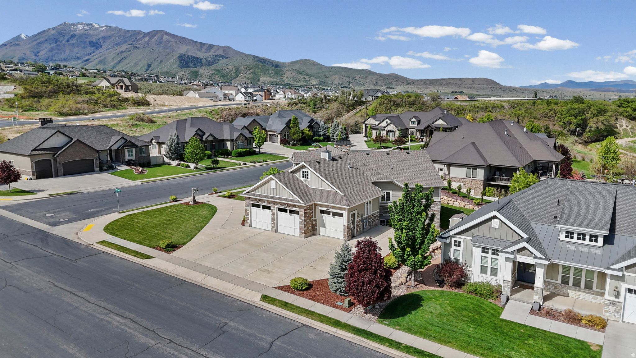 MOUNTAIN VIEW - Residential