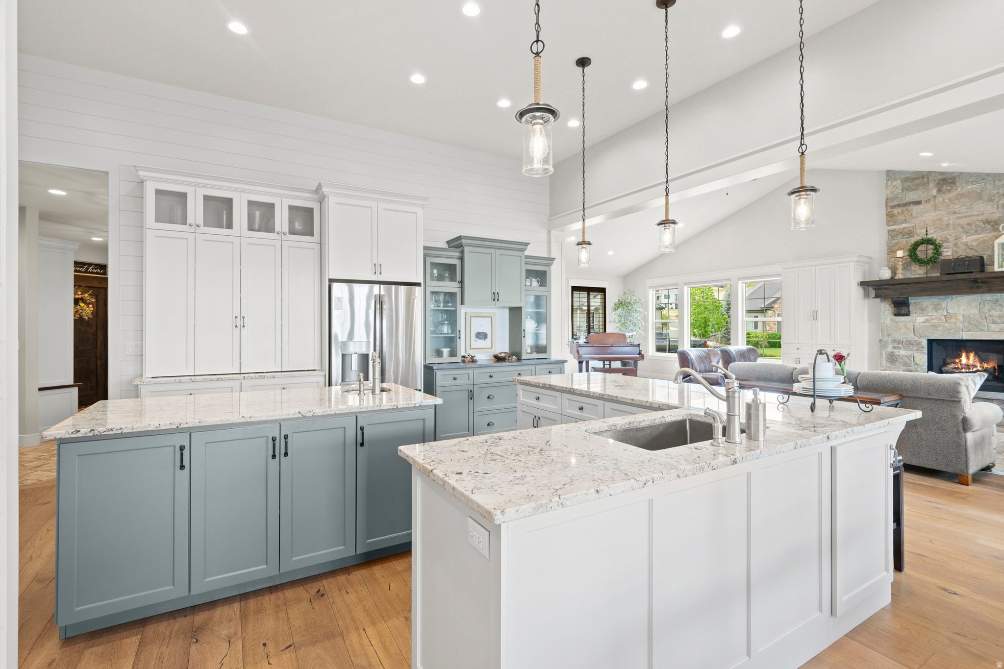 MOUNTAIN VIEW - Residential