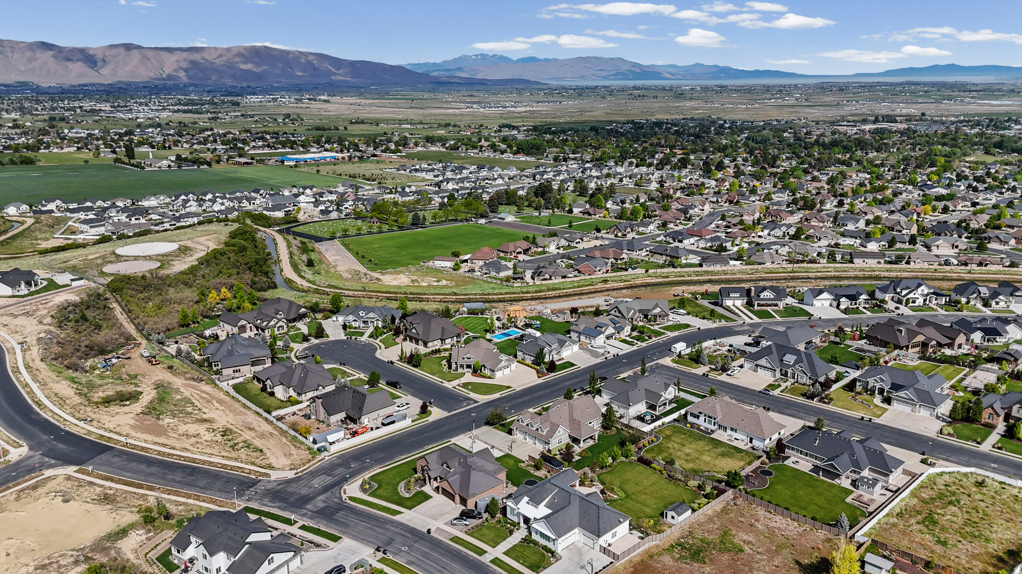 MOUNTAIN VIEW - Residential