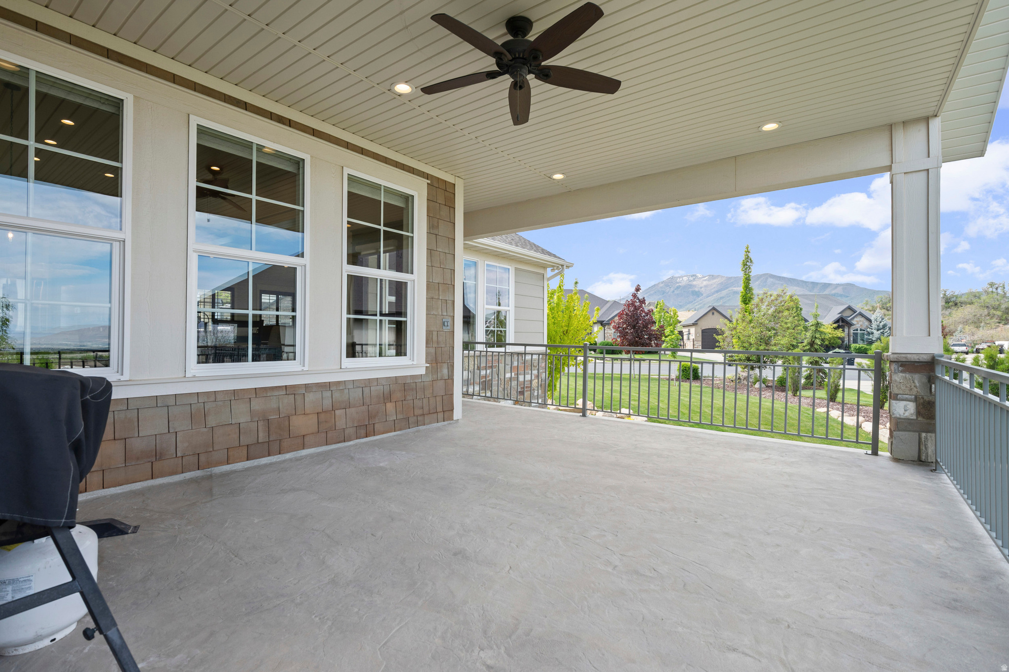 MOUNTAIN VIEW - Residential
