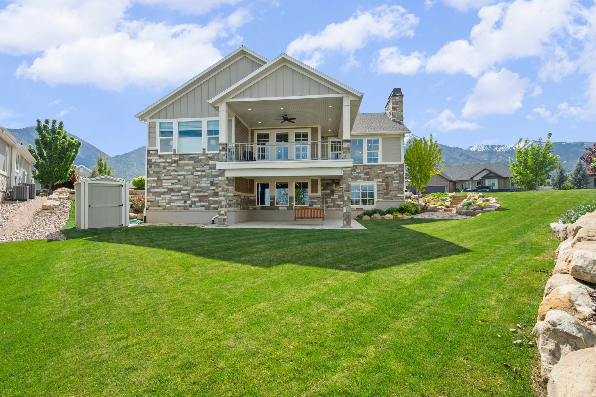 MOUNTAIN VIEW - Residential