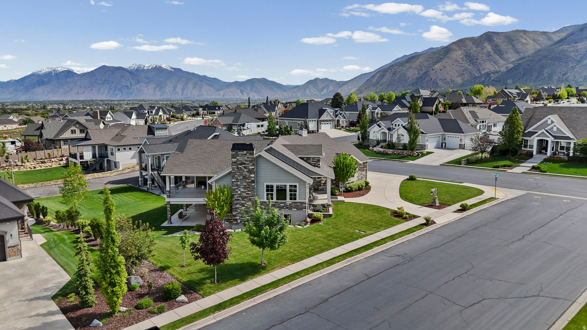 MOUNTAIN VIEW - Residential