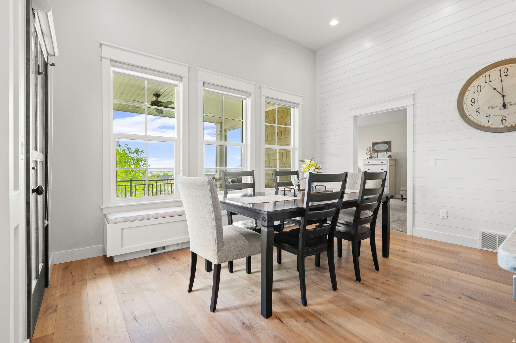 MOUNTAIN VIEW - Residential