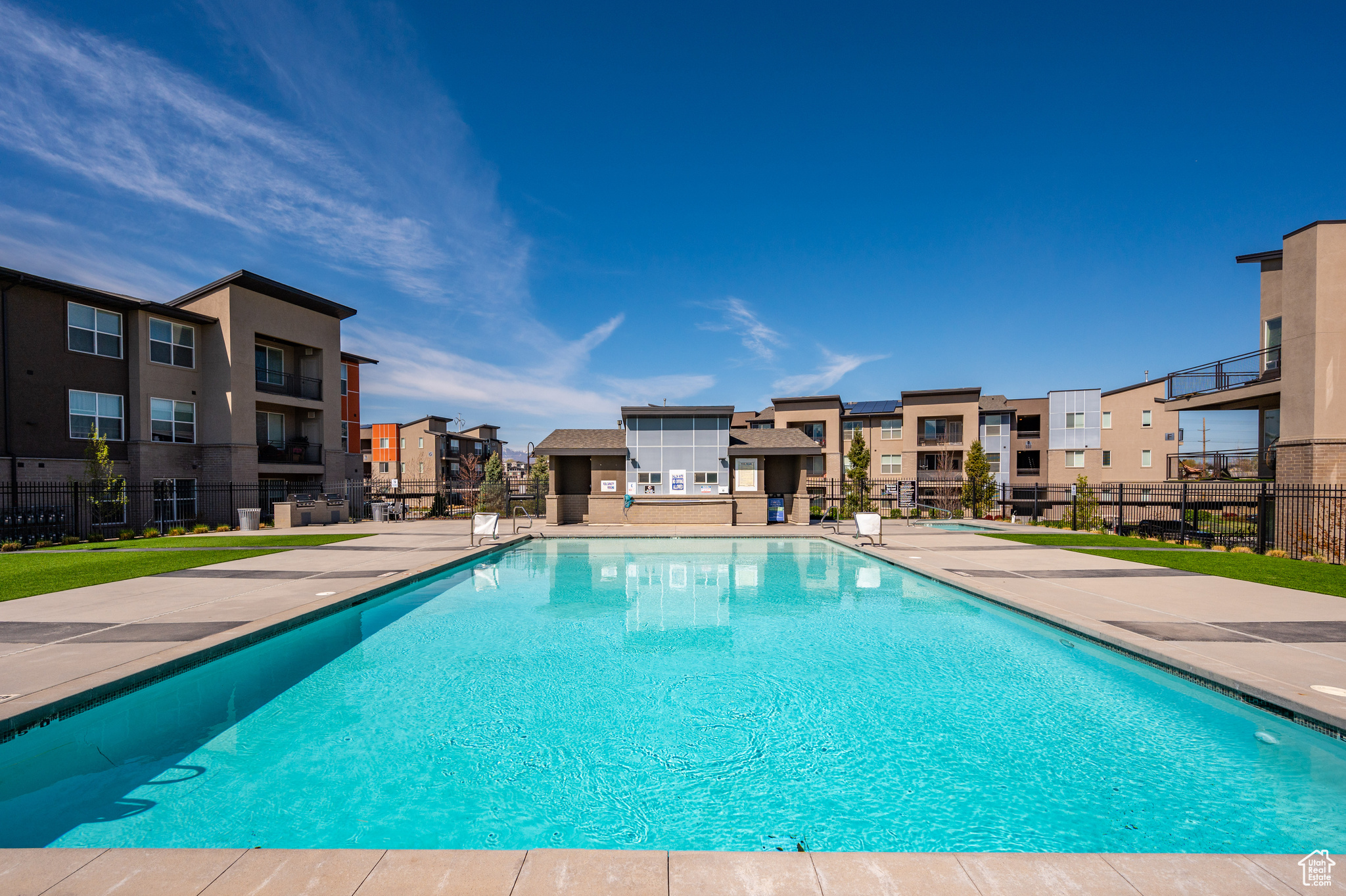 ROOFTOPS @ 7800 - Residential