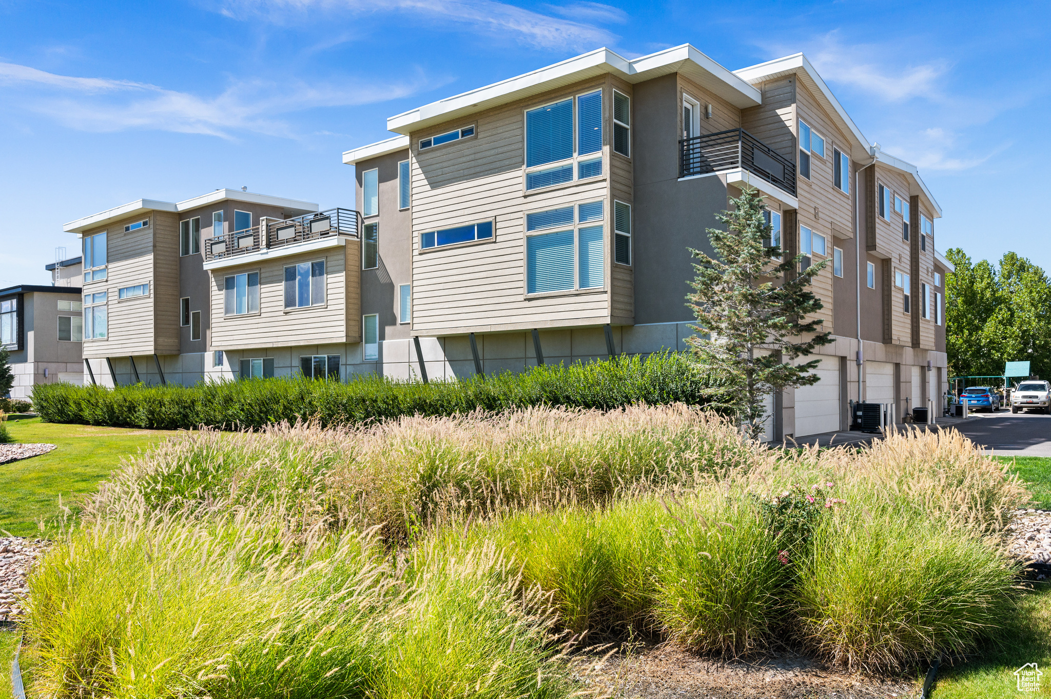 ROOFTOPS @ 7800 - Residential