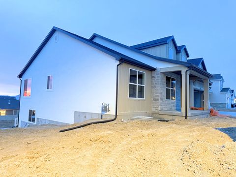 Tiny photo for 413 S 1150 E #1101, Smithfield, UT 84335 (MLS # 2133292)