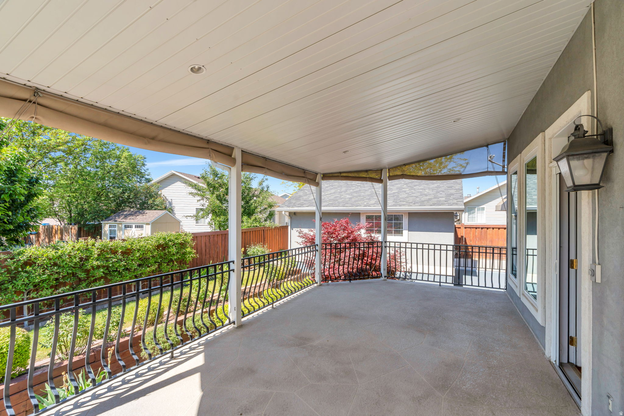 KNOLLCREST - Residential