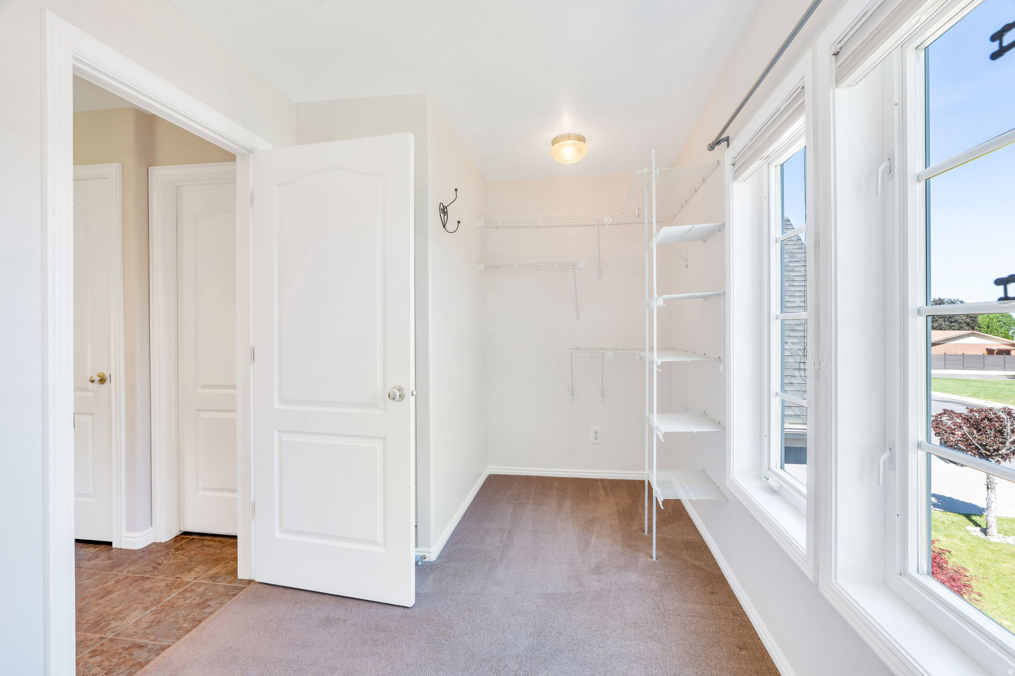 KNOLLCREST - Residential