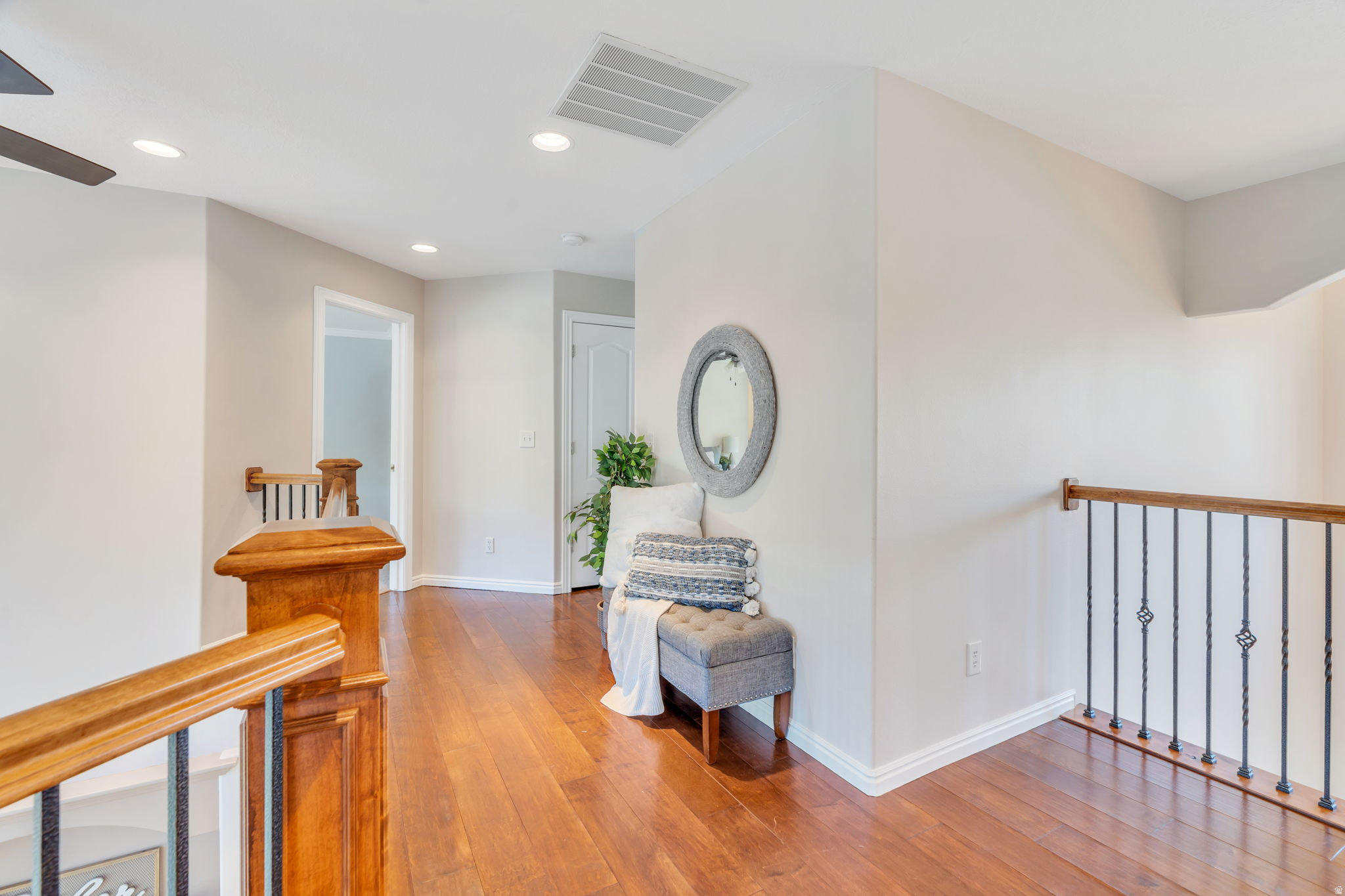 KNOLLCREST - Residential