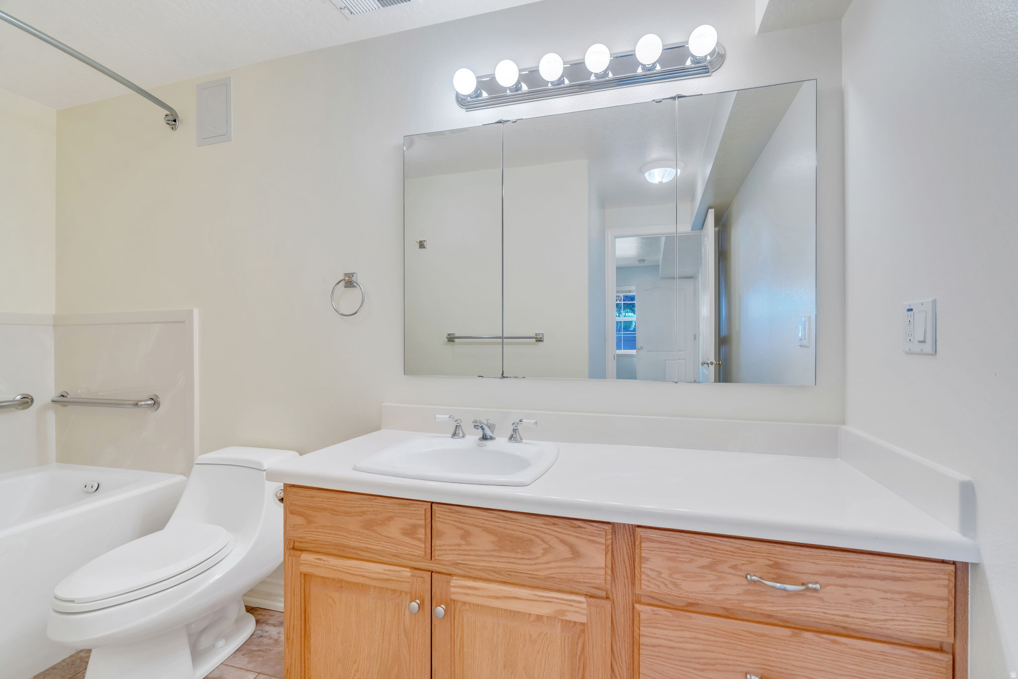 KNOLLCREST - Residential