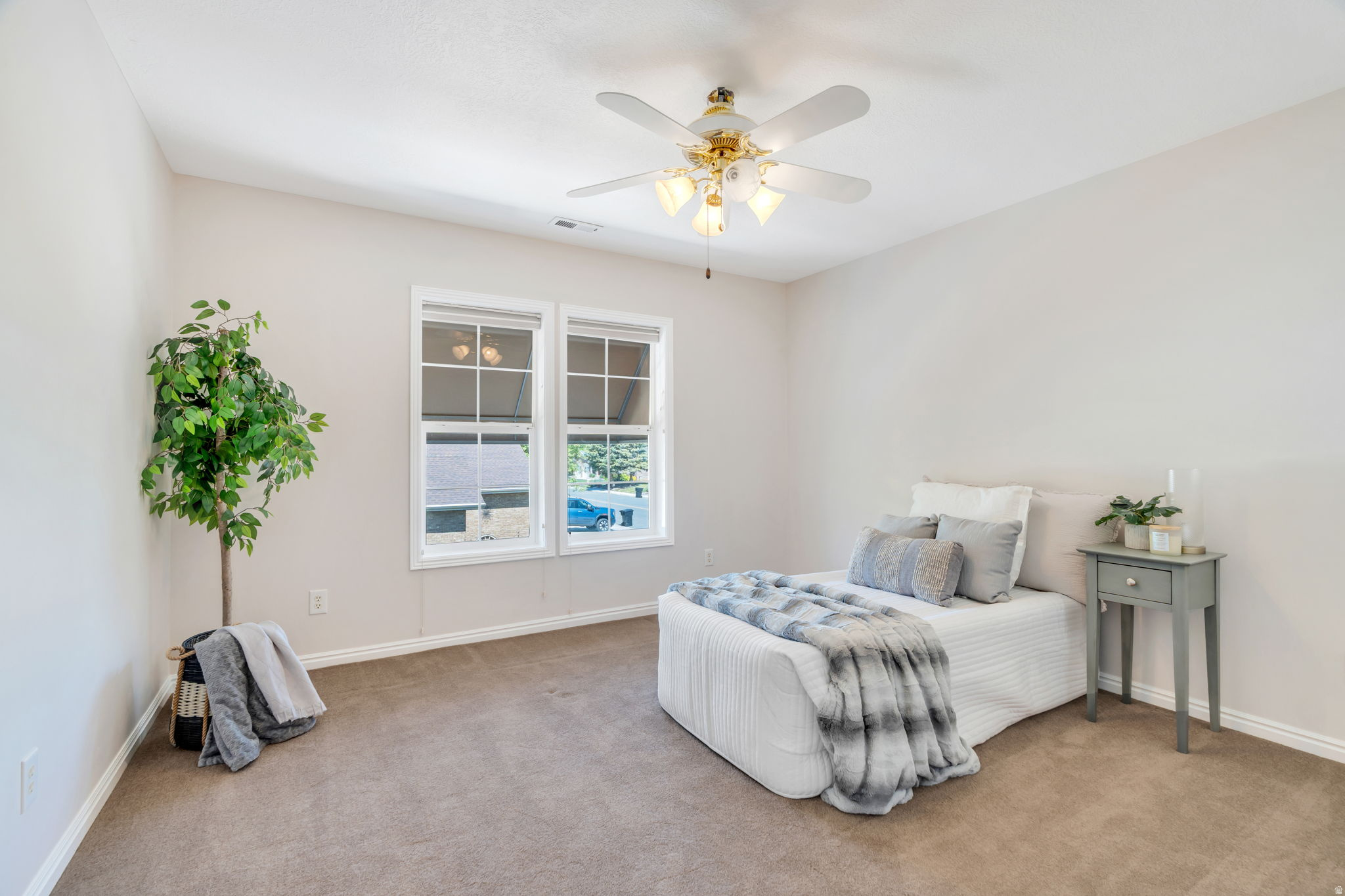 KNOLLCREST - Residential
