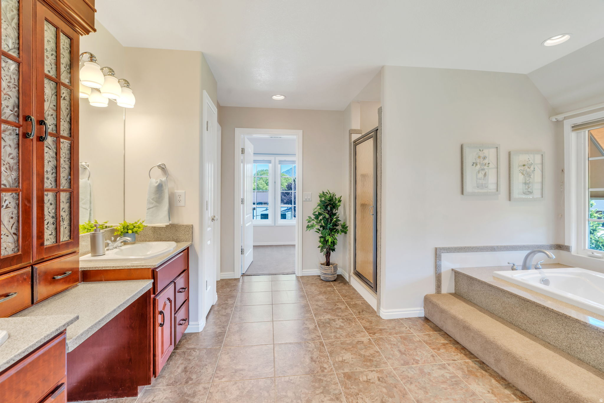 KNOLLCREST - Residential