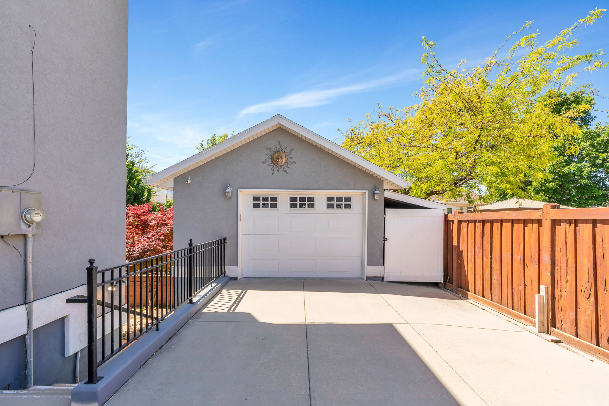 KNOLLCREST - Residential